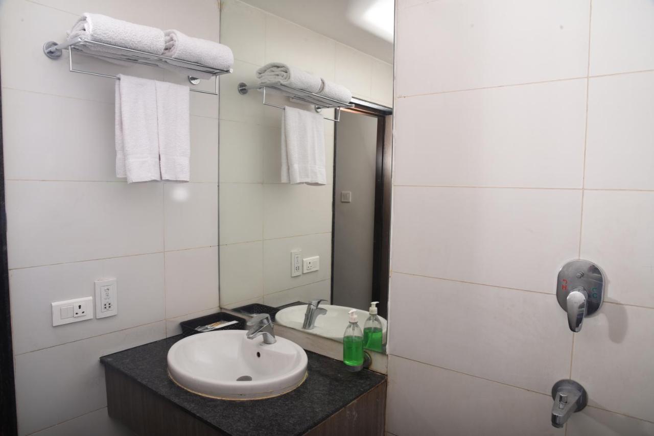Hotel Sabareesh Park Madurai Exteriör bild
