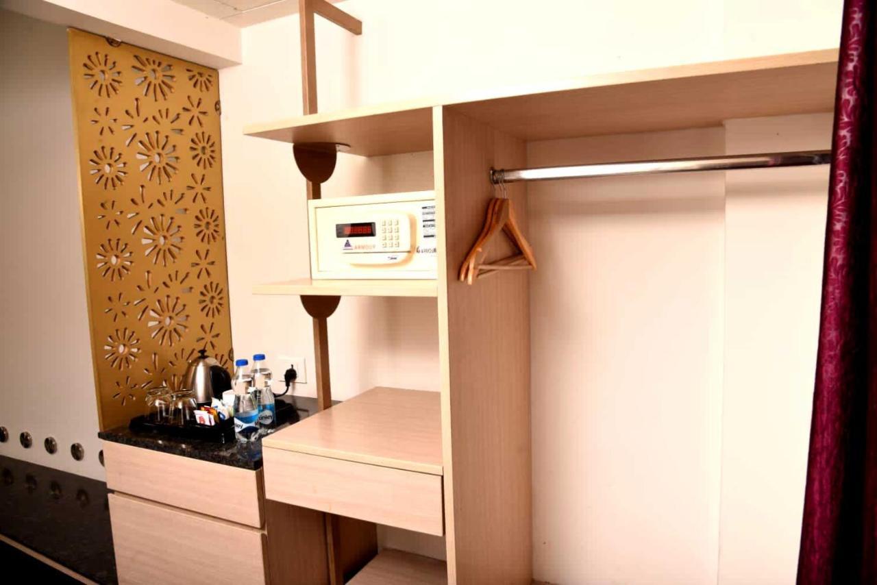Hotel Sabareesh Park Madurai Exteriör bild